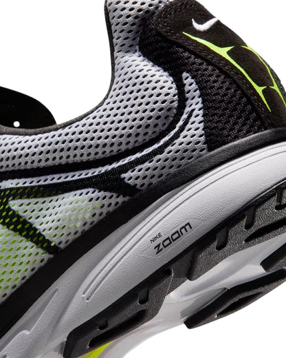 NIKE Streak 3
